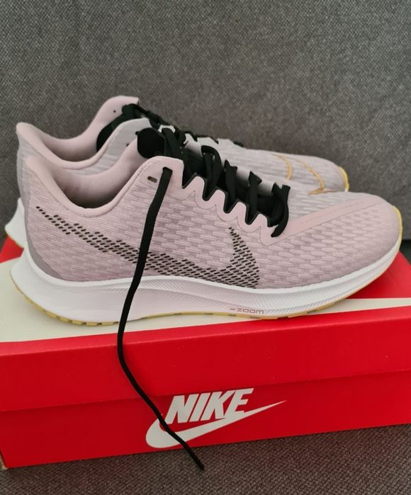 Nike Дамски маратонки