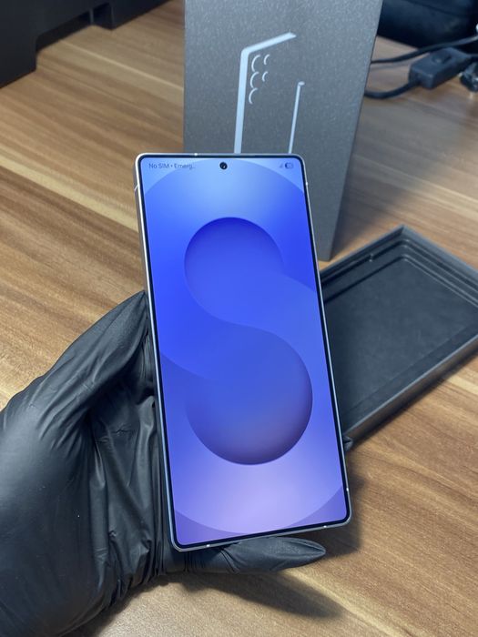 Samsung Galaxy s25 ultra • 256 GB • Titanium Silverblue