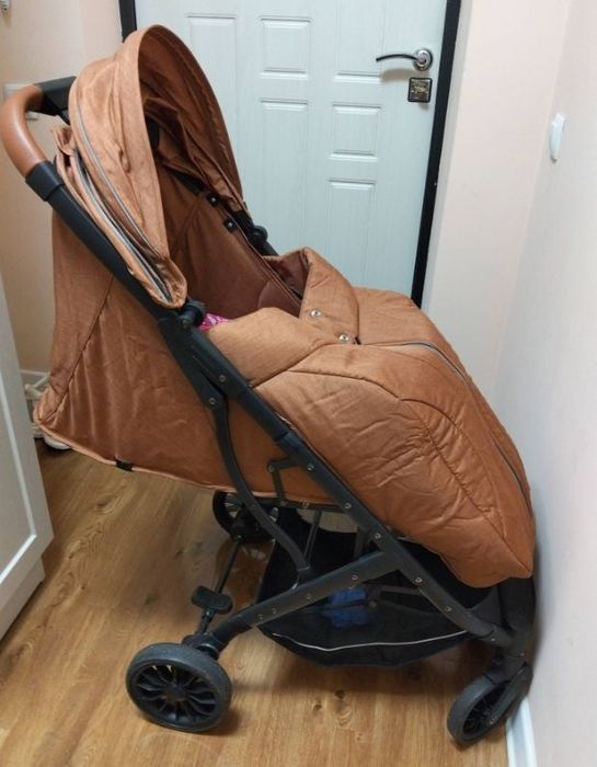 Летняя прогулочная коляска