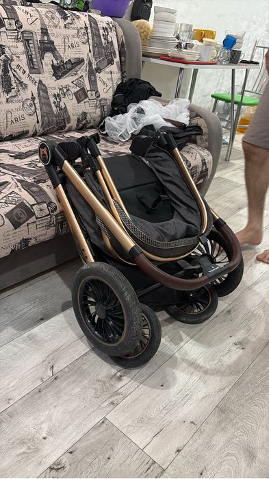 Продам детскую коляску
