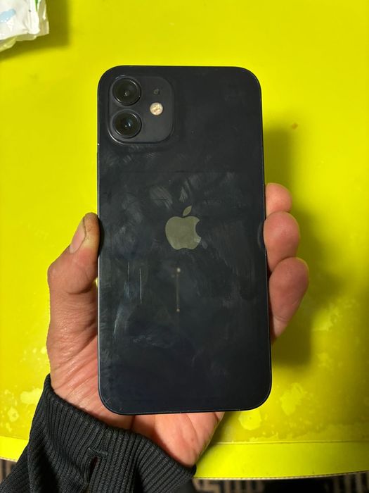 Продам 12 айфон на 128 мгб.