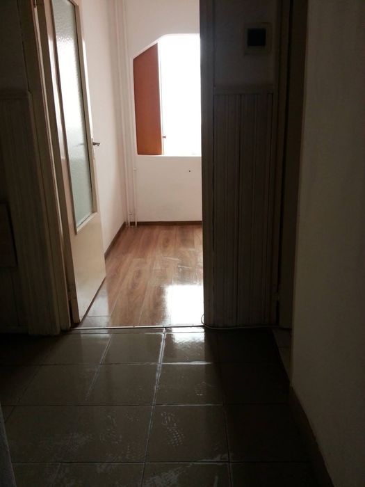 Închiriez garsonieră