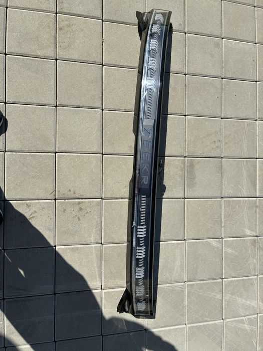 Задний фонар на Zeekr 001 б/у