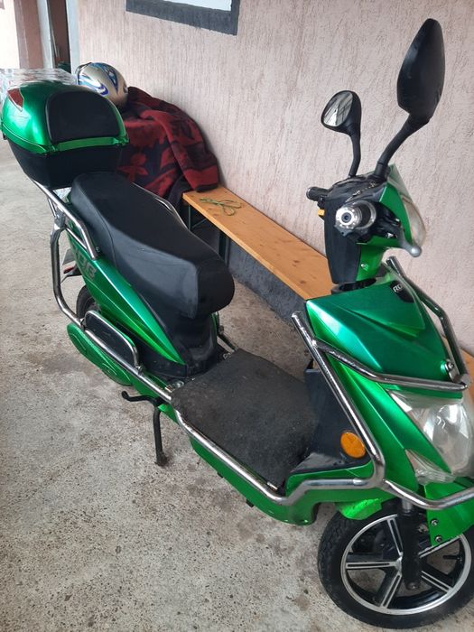 Vand scuter electric