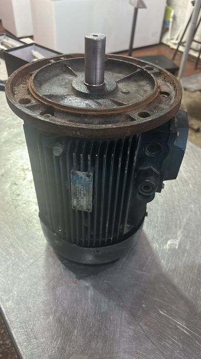 Продам Электродвигатели