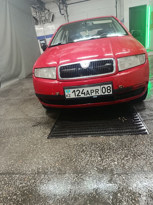 Продам машину Шкода