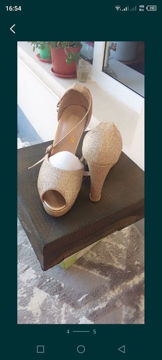 Oyoq kiyim Sotiladi sastayanasi yaxshi