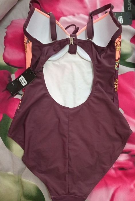 Купальники женские