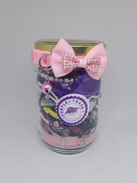 Бурканче с бижута