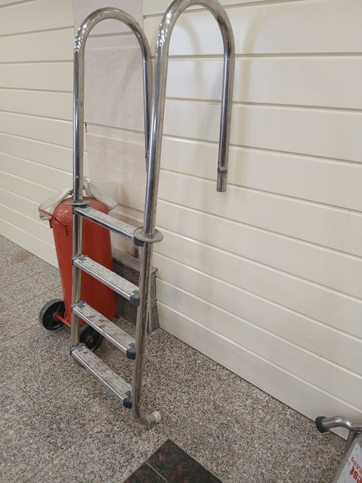 Продам лестницу новую