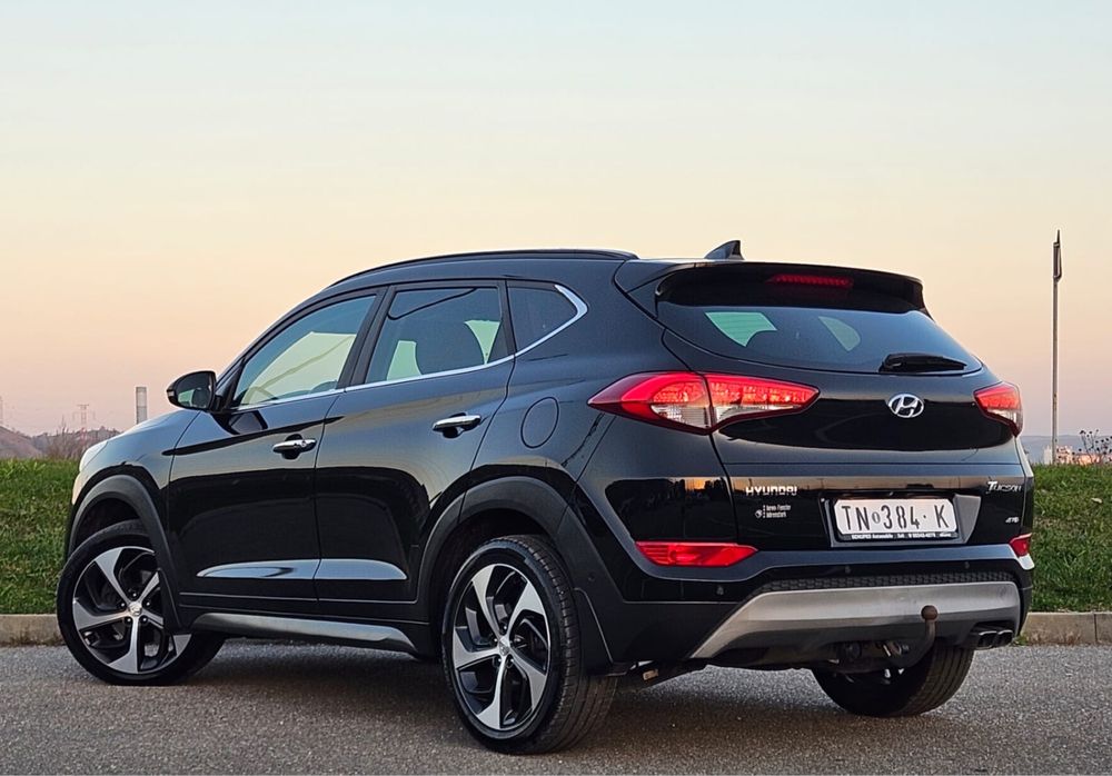 Vand Hyundai Tucson,2017,136cp,4X4,automat,full!