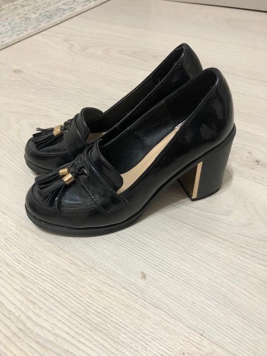 Продам женскую обувь