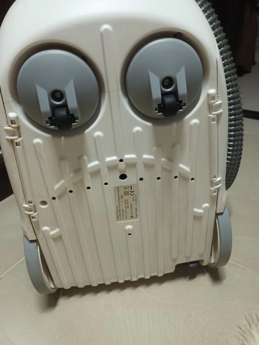 Aspirator cu spalare Zelmer NOU