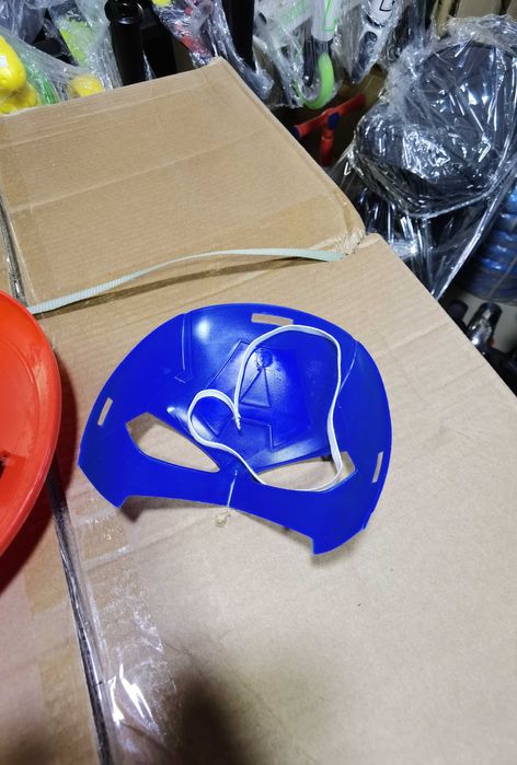 Маска и щит Капитана Америка. Детская.