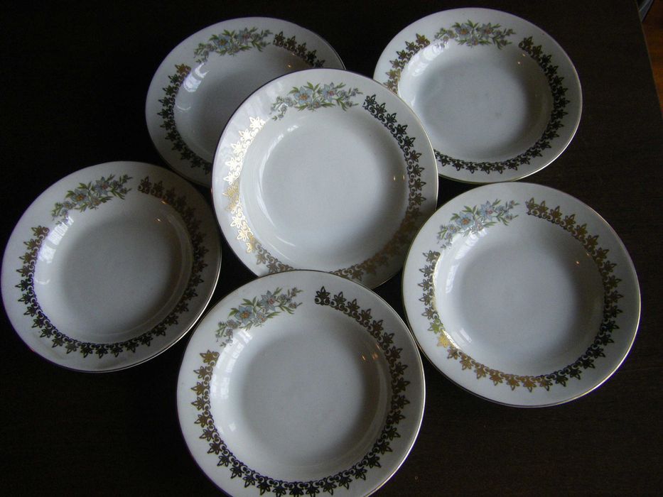 Чинии - български порцелан от 80-те години