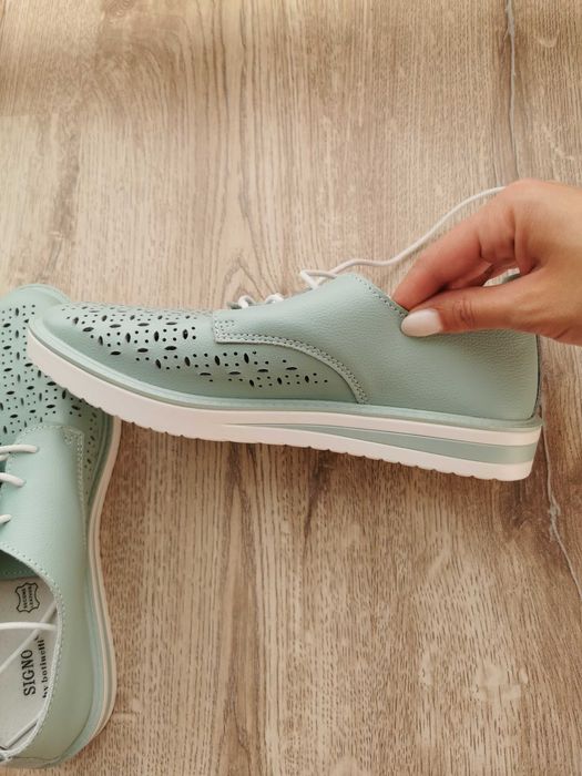 Обувки на дупки, естествена кожа