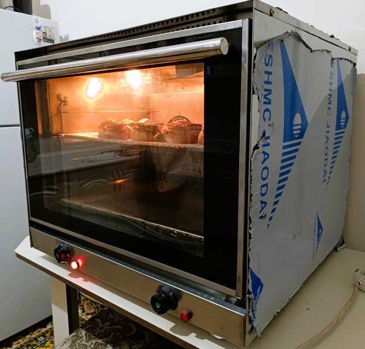 СРОЧНО. продаётся кенвекционная печь, Новый