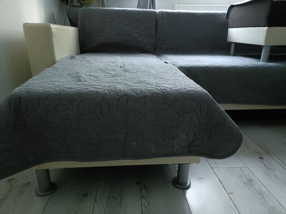 Colțar extensibil cu lada de depozitare