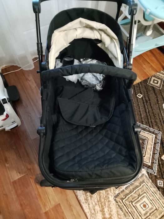 Продам Коляска HUGS.трансформер