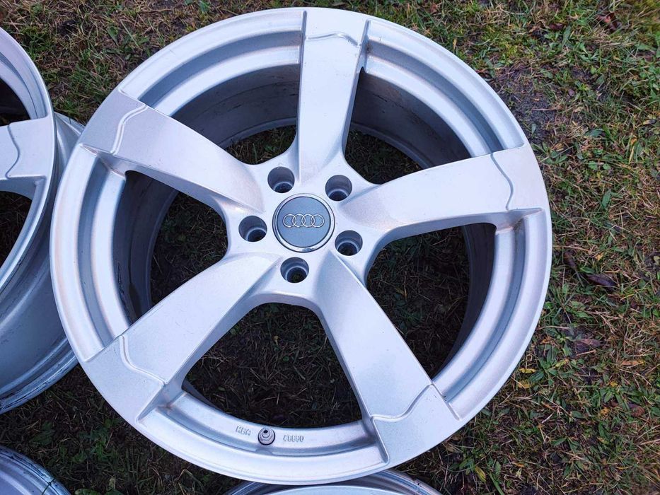 VW/Фолксваген; Audi/Ауди - 19 цола 5x112; 4 бр. лети джанти