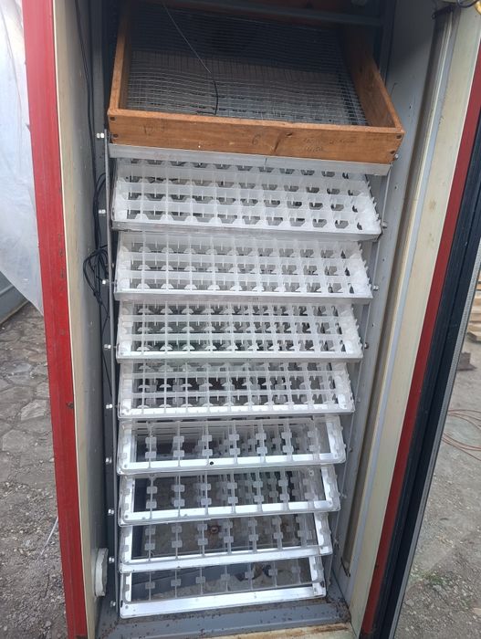 Продам инкубатор