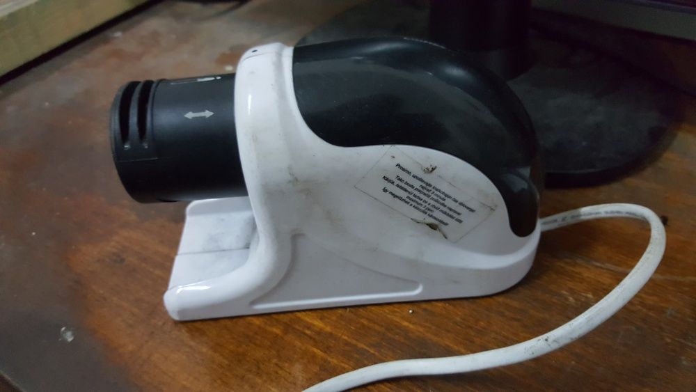 Точилка електрическа професионална за ножове ножици