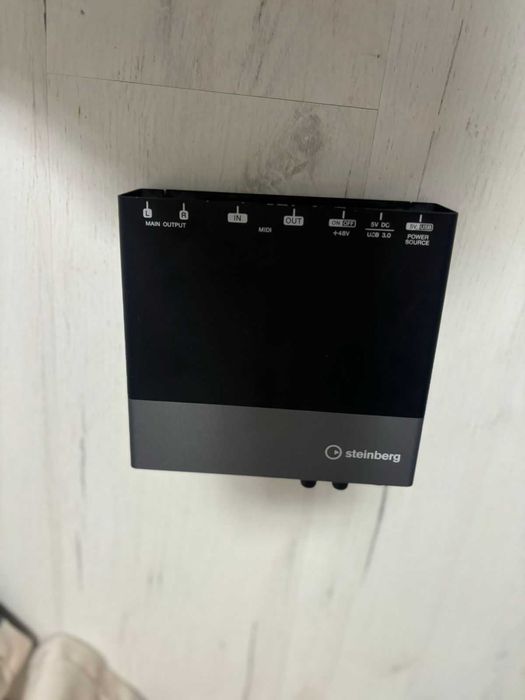 Продам аудиоинтерфейс steinberg urr22c