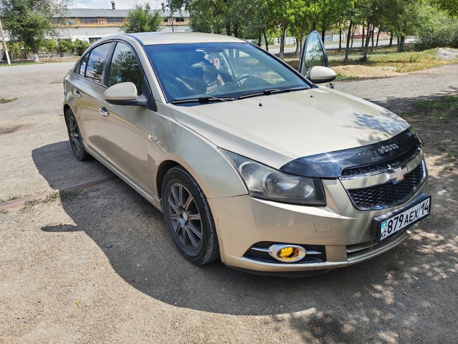 Продам Chevrolet Cruze 2010 год
