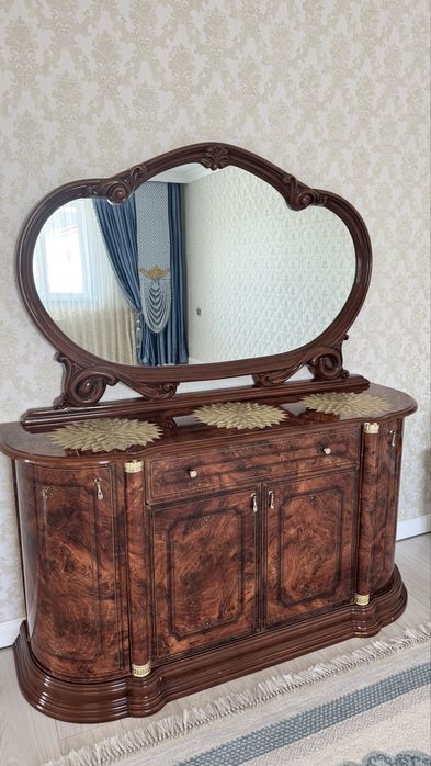 Камод с зеркалом 150000 тенге