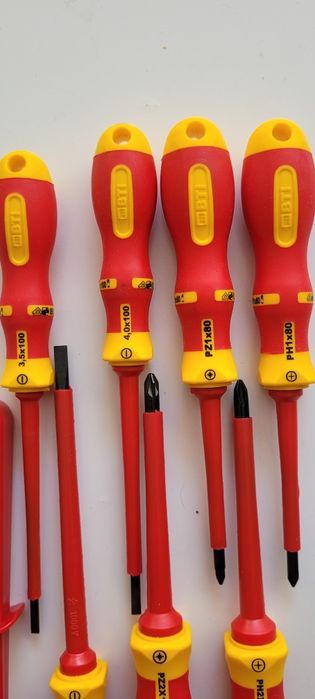 Cleste  Nws biti bosch, set surubelnite BTI