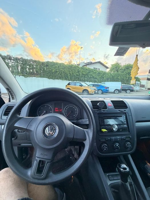 Vând golf 5 2.0 tdi