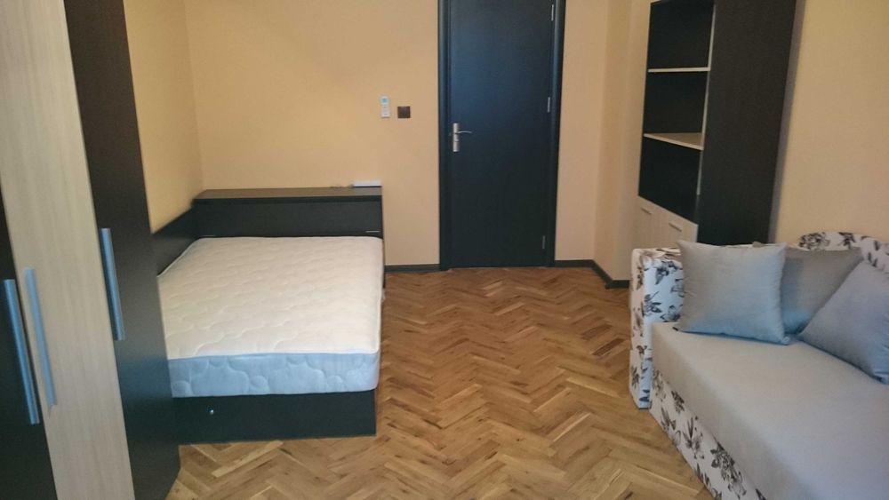 Дава се под наем Тристаен апартамент в Варна, Общината - 70 кв.м за 561 € - Снимка #8