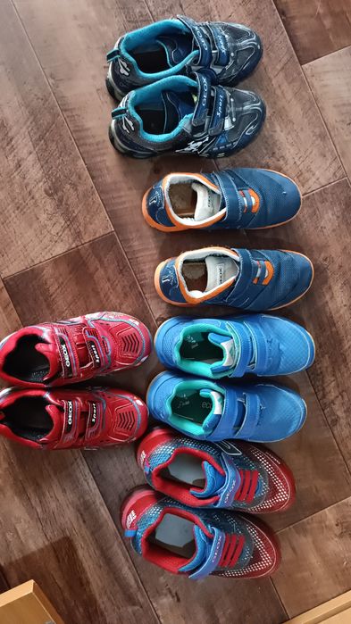 Кроссовки детские