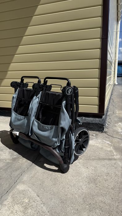 Продам коляску для двойни