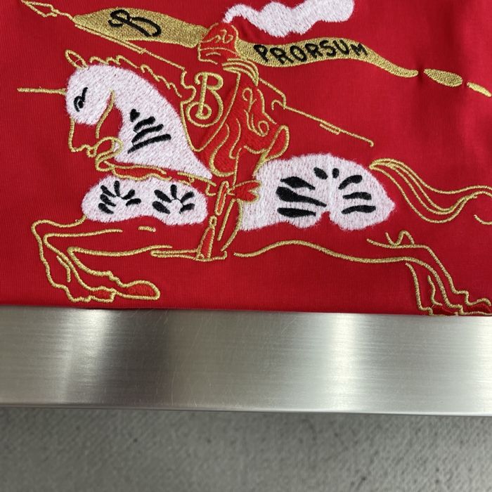 Tricou Burberry , calitate premium , pe comanda , nou , L