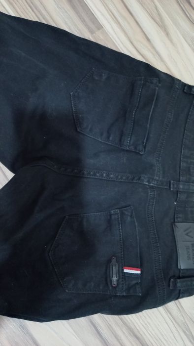 Продаются брюки.