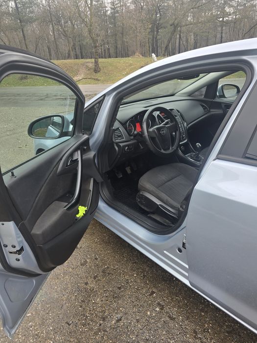Vand Opel astra J 2014