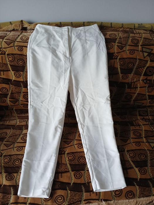 Белые штаны LC Waikiki