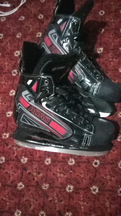 Коньки 42 рм торг есть