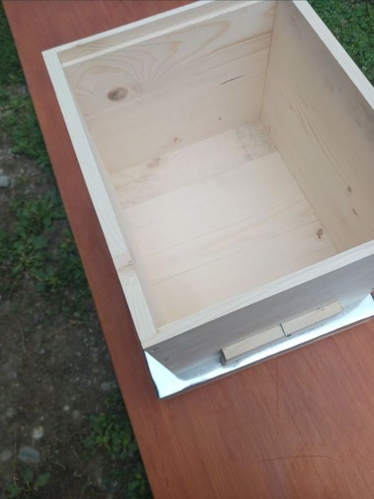 Cutii stupi pe 10 sau 12 rame