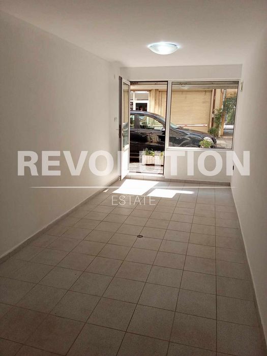 Дава се под наем Магазин в Варна, Лятно кино Тракия - 27 кв.м за 200 € - Снимка #3