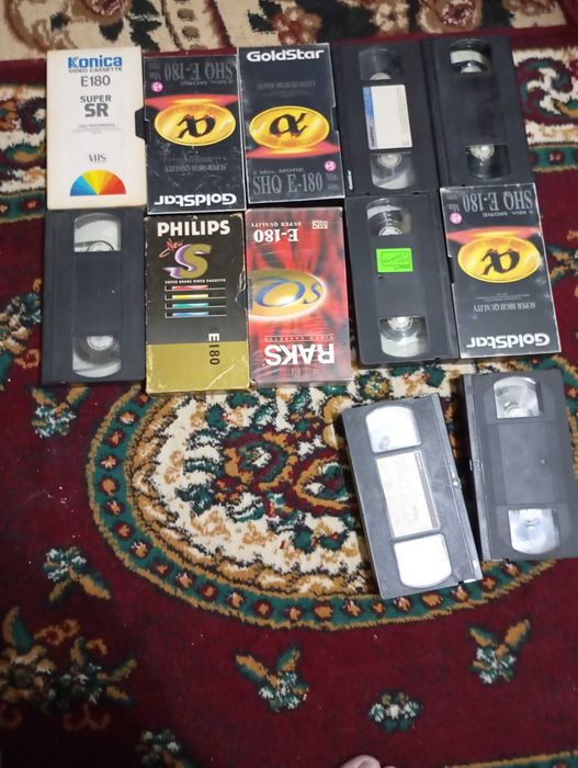 VHS   кассеты от видеомагнитофона