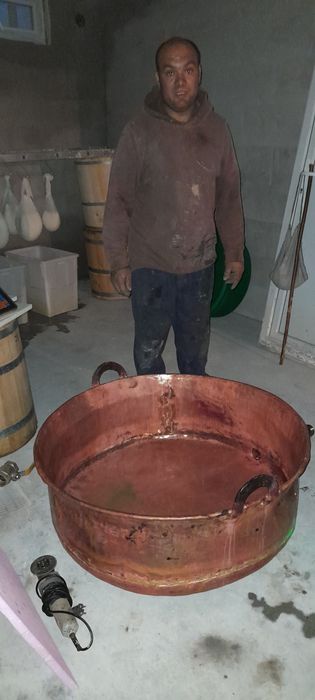Vand cazan de țuică din cupru la preț redus avem in stoc toate marimel
