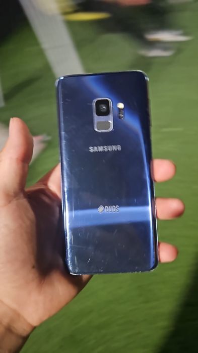 Продам самсунг с9