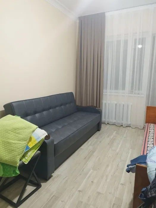 Продаётся 2 комнатная с улучшенкана  Авиасозлар 1. Кадышева.