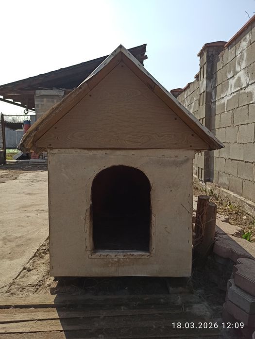 Продам будки для собак