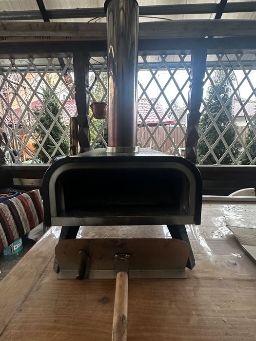 Cuptor pizza cu peleti