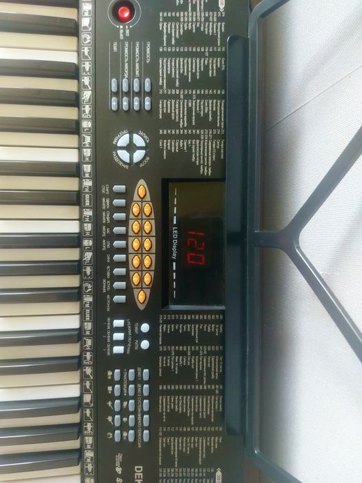 Синтезатор DENN DEK601