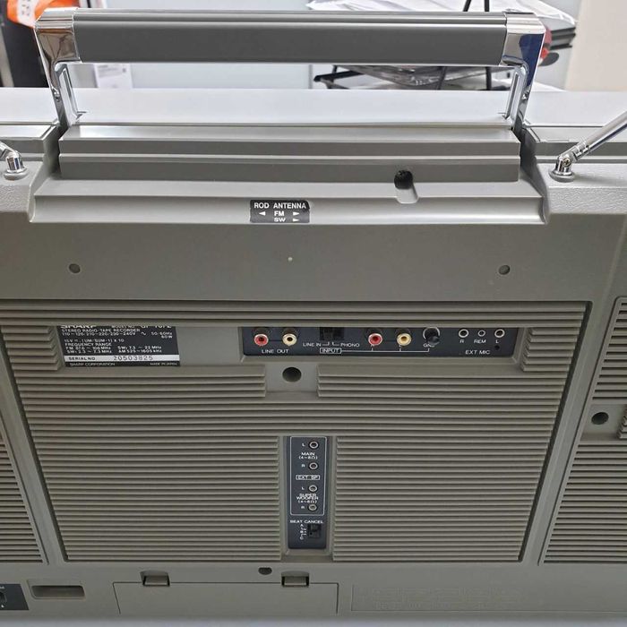 Продается кассетная дека SHARP GF-767