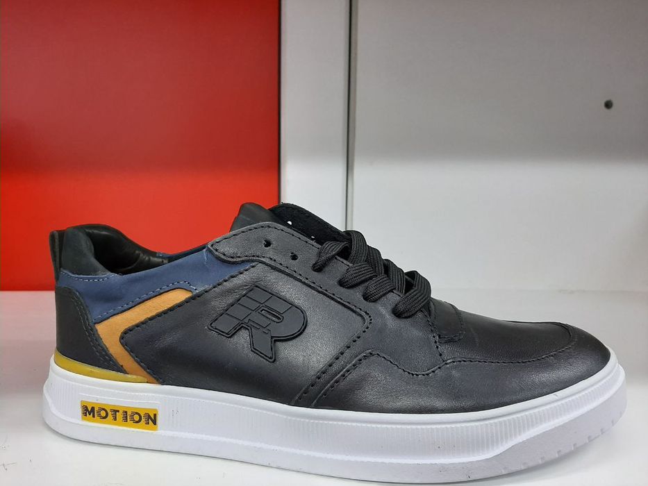 Кроссовки мужские